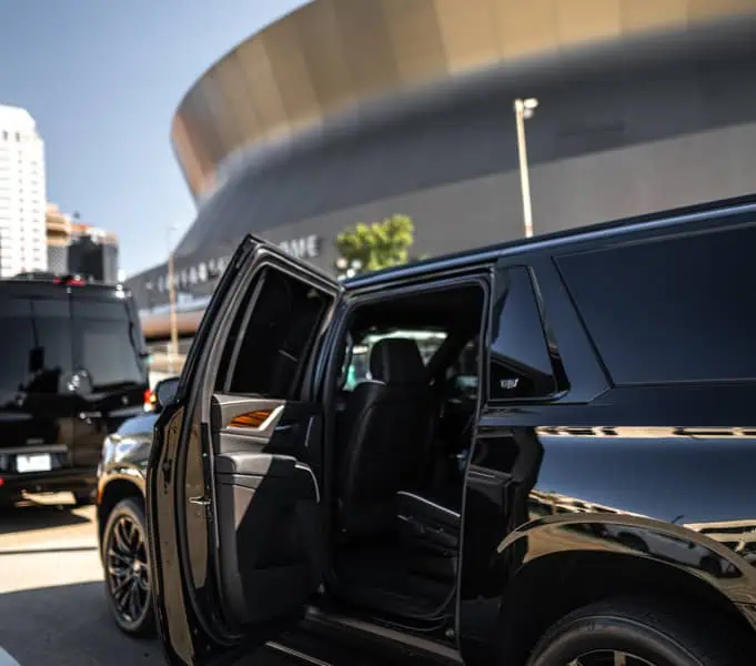 New Orleans Corporate Car Service with Professional Chauffeur