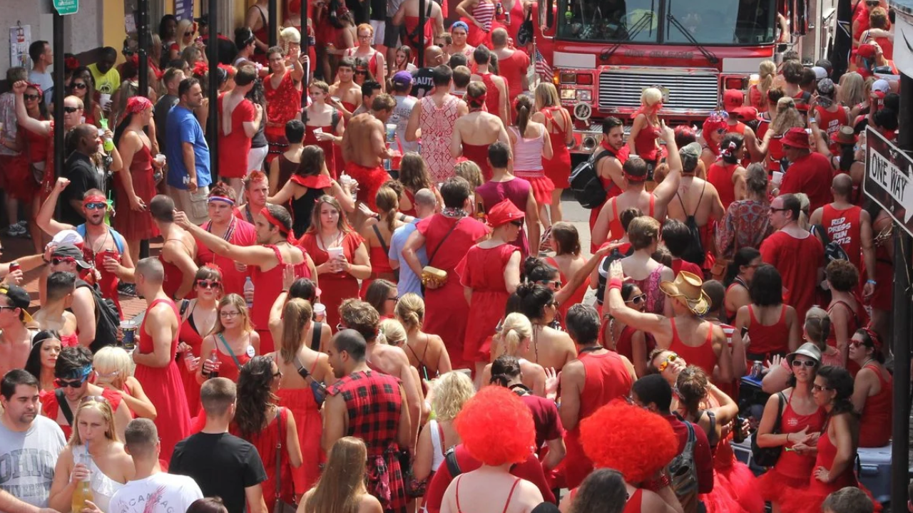 Luxury Car Service to Red Dress Run in New Orleans