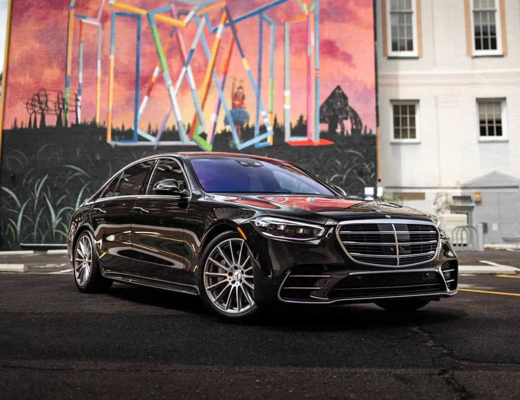 Professional luxury car service in New Orleans with trained chauffeur