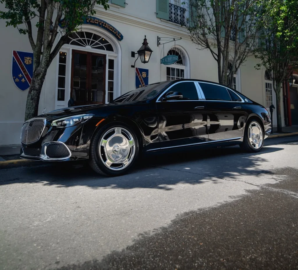 Luxury limo airport transportation in New Orleans with professional chauffeur